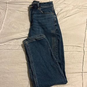american eagle “mom” jeans